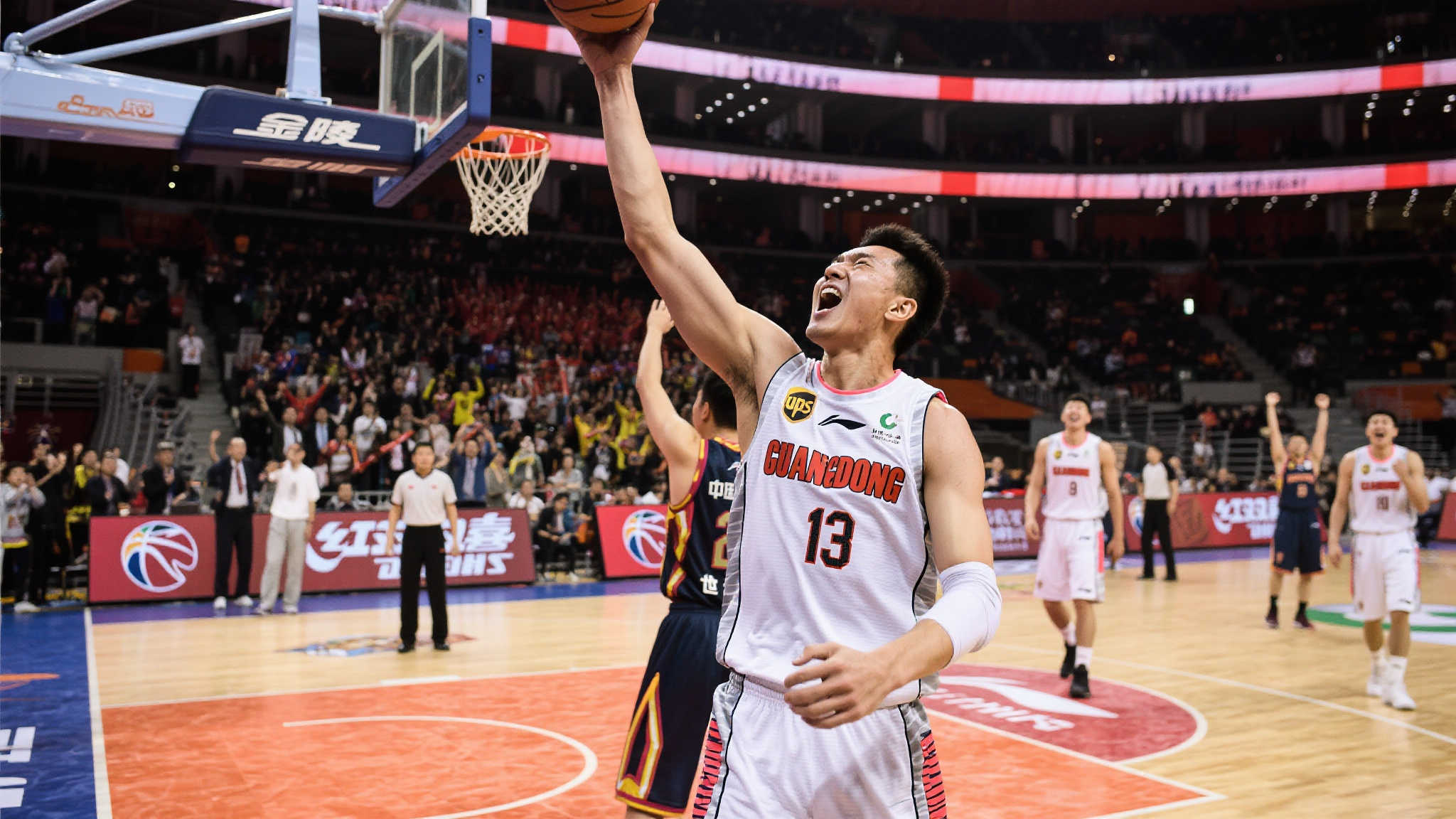 中脱颖而出 中脱颖而出